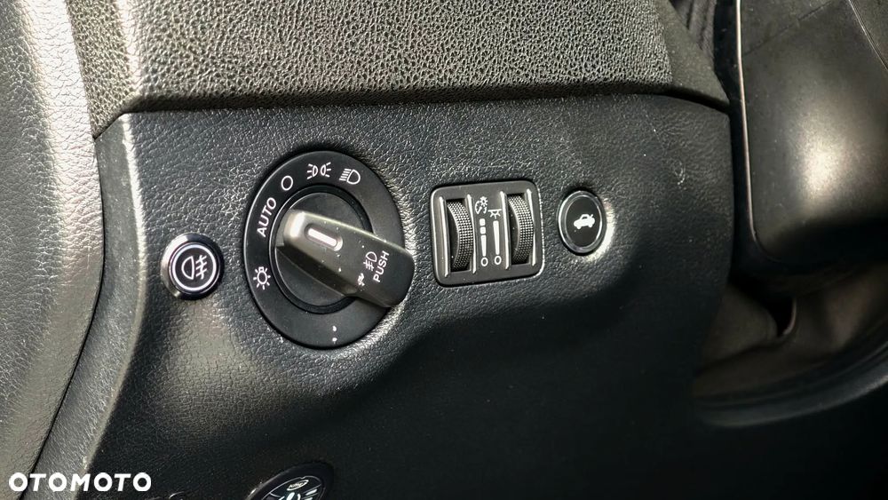 Dodge Charger 3.6 GT - 34