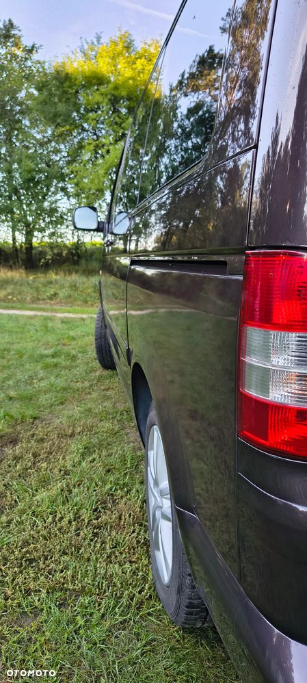 Volkswagen Multivan - 17