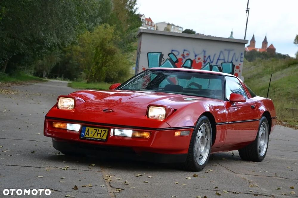 Chevrolet Corvette - 1