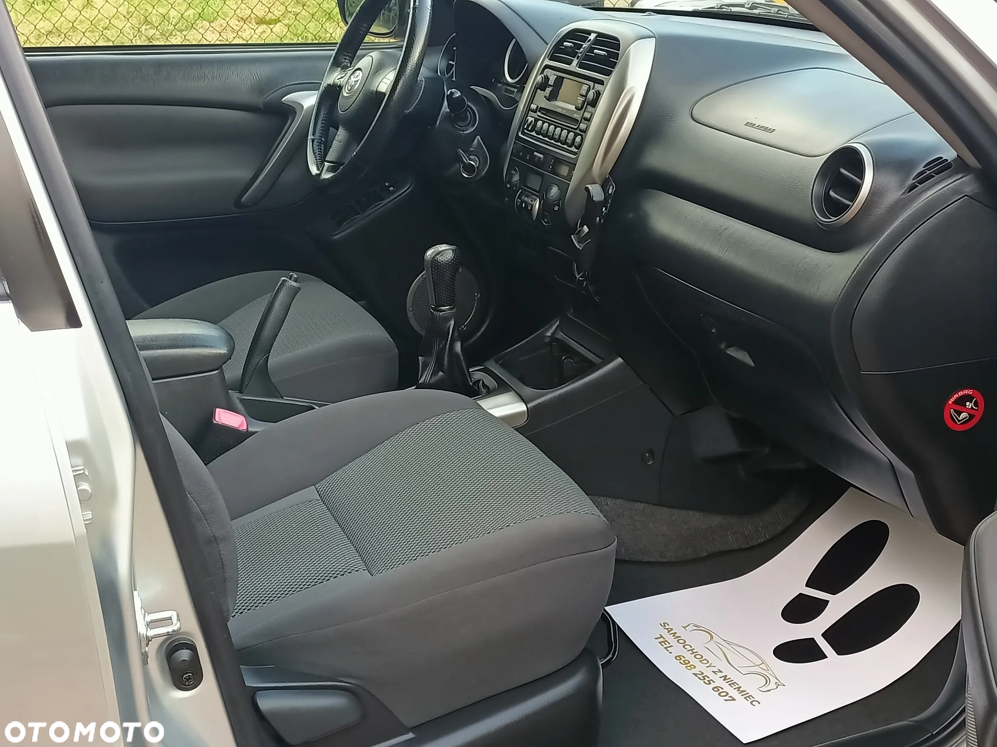 Toyota RAV4 D-4D 4x4 Sol - 11