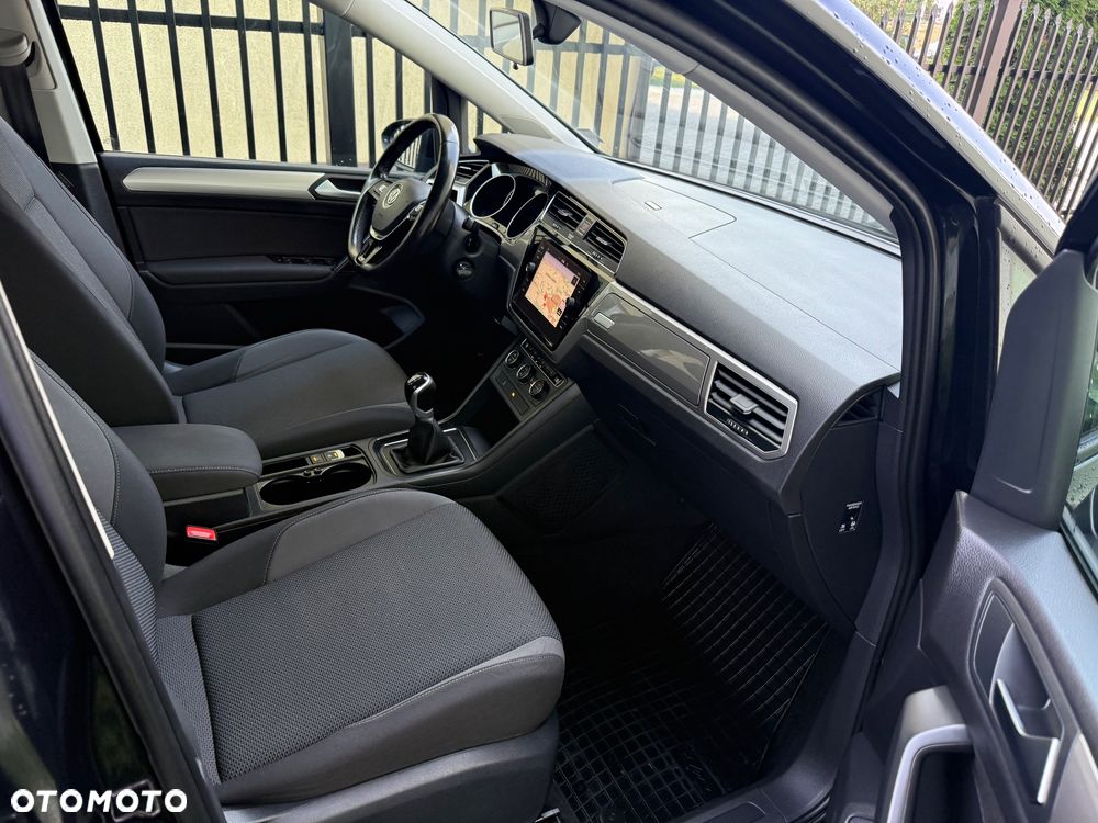 Volkswagen Touran 1.5 TSI EVO Comfortline - 15