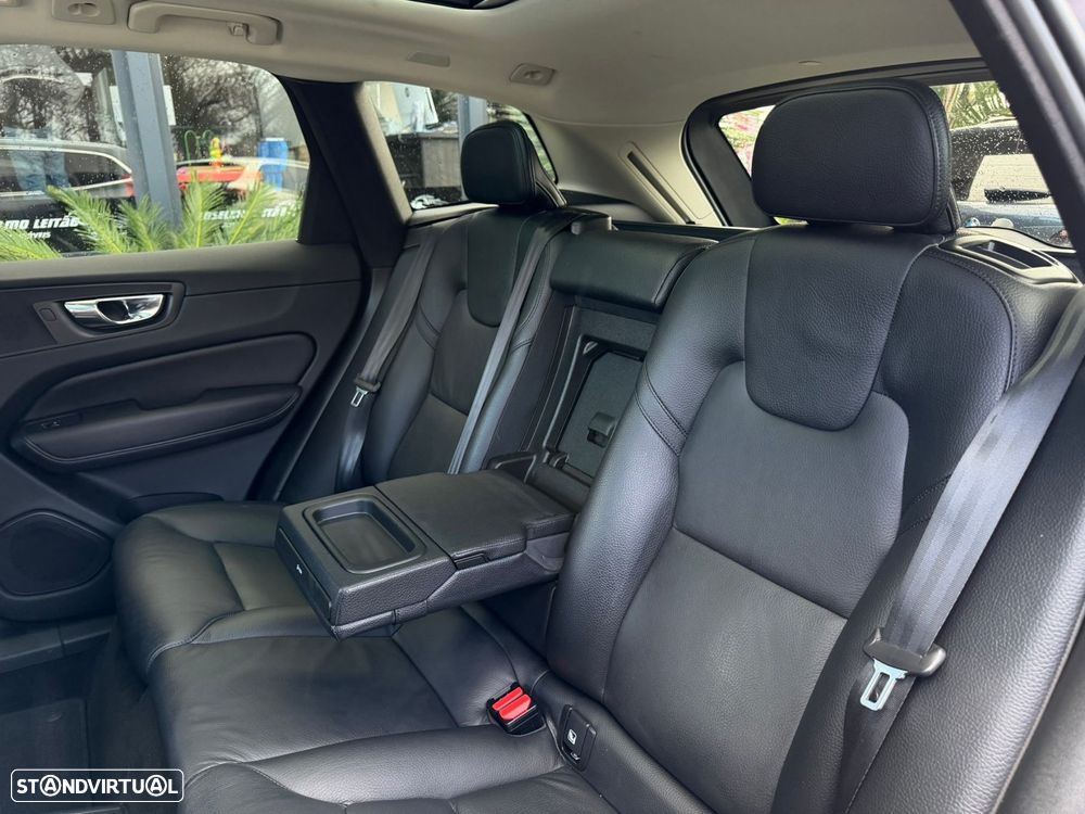 Volvo XC 60 2.0 T6 PHEV Inscription Expression AWD - 23