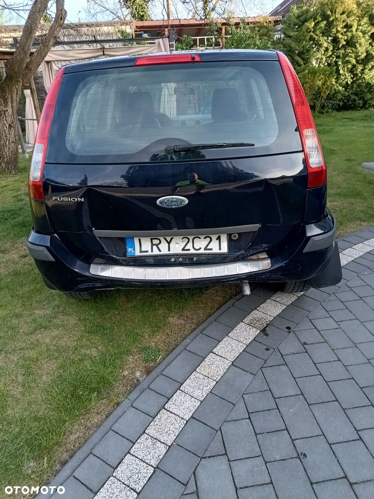 Ford Fusion - 9
