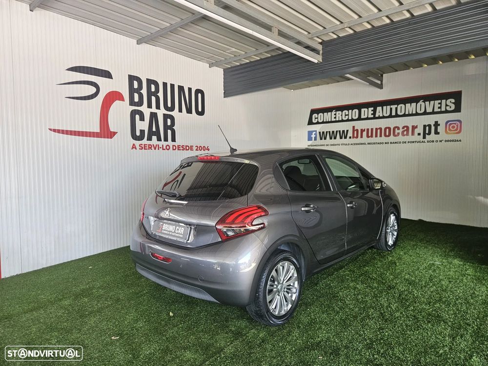 Peugeot 208 1.2 PureTech Signature - 7