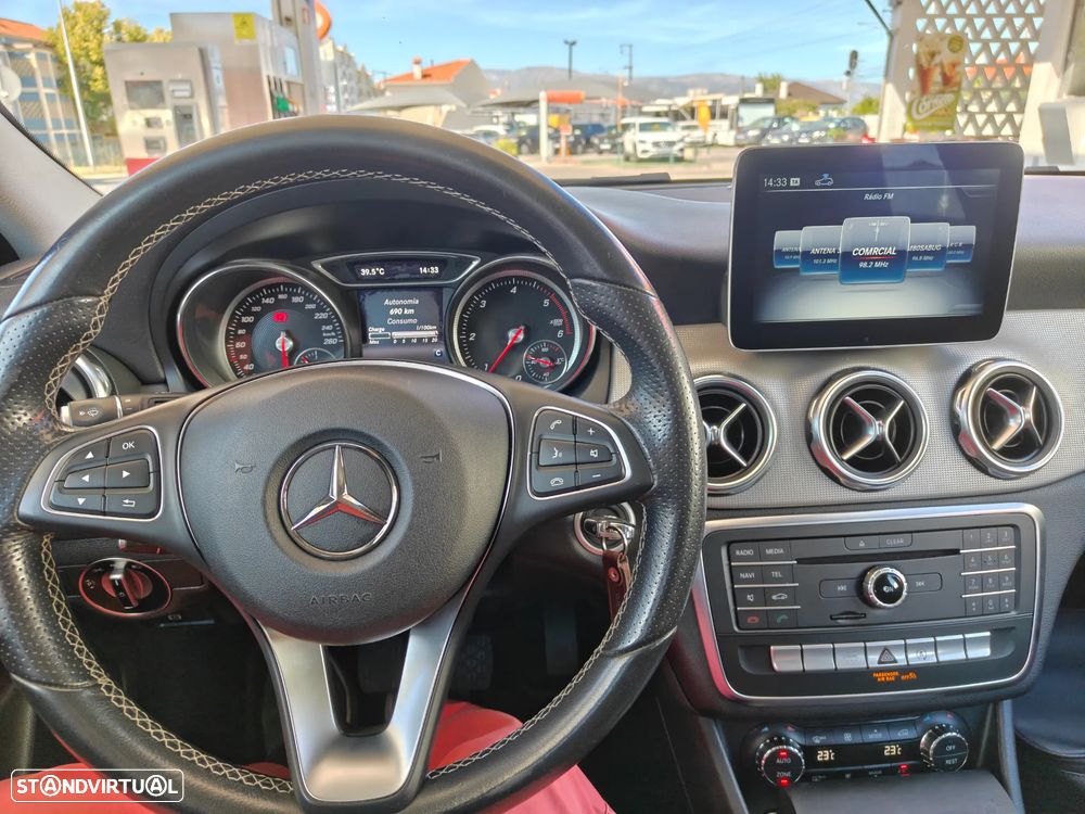 Mercedes-Benz GLA 180 - 6