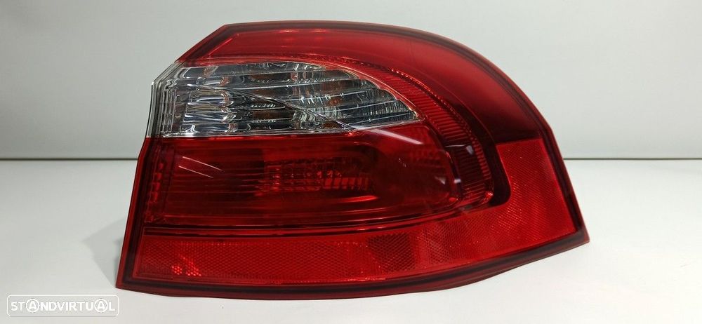 FAROLIM TRASEIRO DIREITO KIA RIO CONCEPT - 1