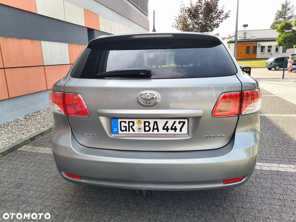 Toyota Avensis 2.2 D-4D Automatik Executive - 6