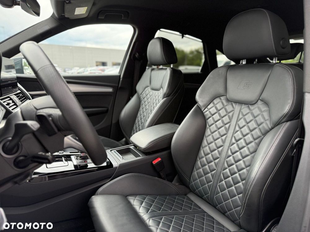 Audi Q5 Sportback - 24