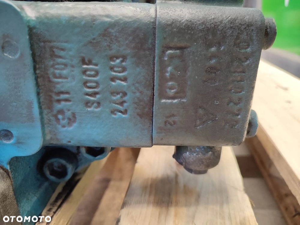 Silnik jazdy Mecalac 12 MTX (A6VM150DA100P007A) - 12