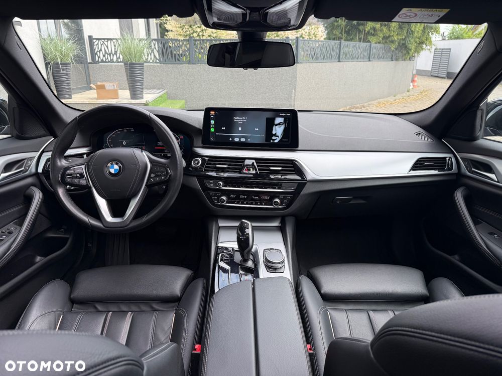 BMW Seria 5 518d Luxury Line sport - 24