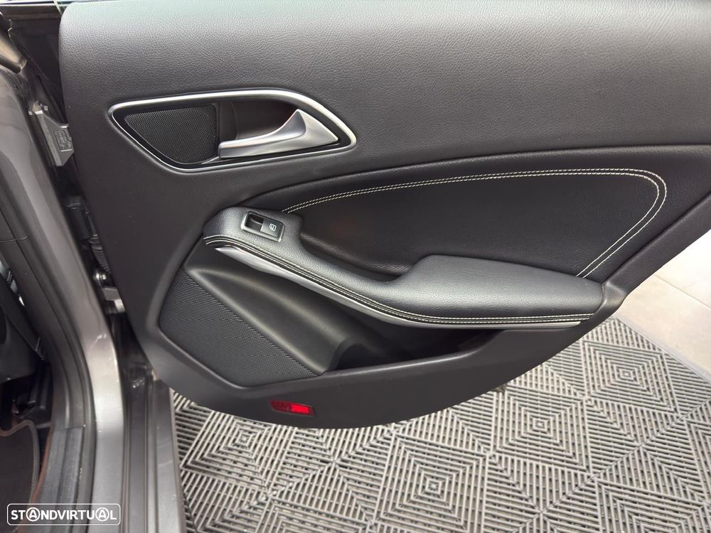 Mercedes-Benz CLA 180 d Shooting Brake Urban - 37