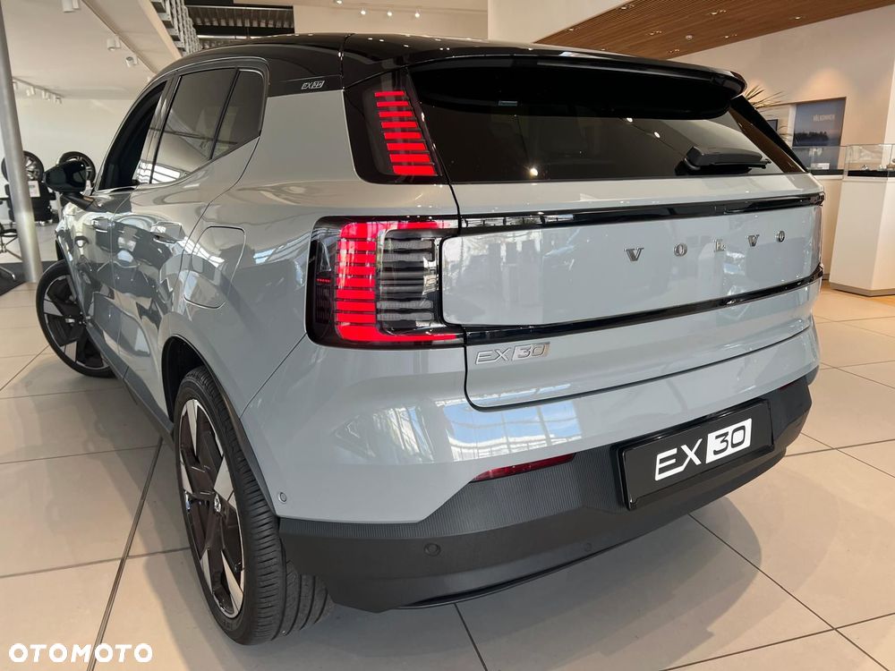 Volvo EX30 Twin Motor Performance AWD Ultra - 2