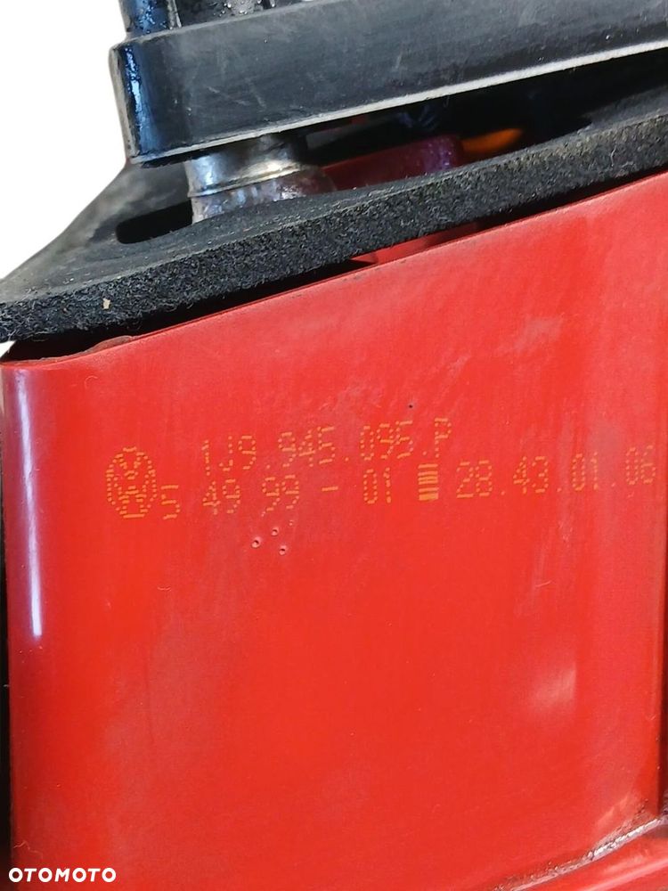 LAMPA LEWA TYLNA TYŁ VW GOLF IV KOMBI 1J9945095P - 4