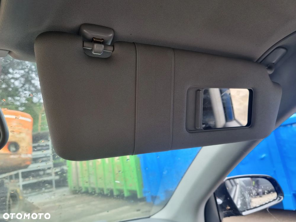 AUDI A4 II B6 01-06 2003 r. daszek prawy osłona przeciwsłoneczna prawa  * - 1