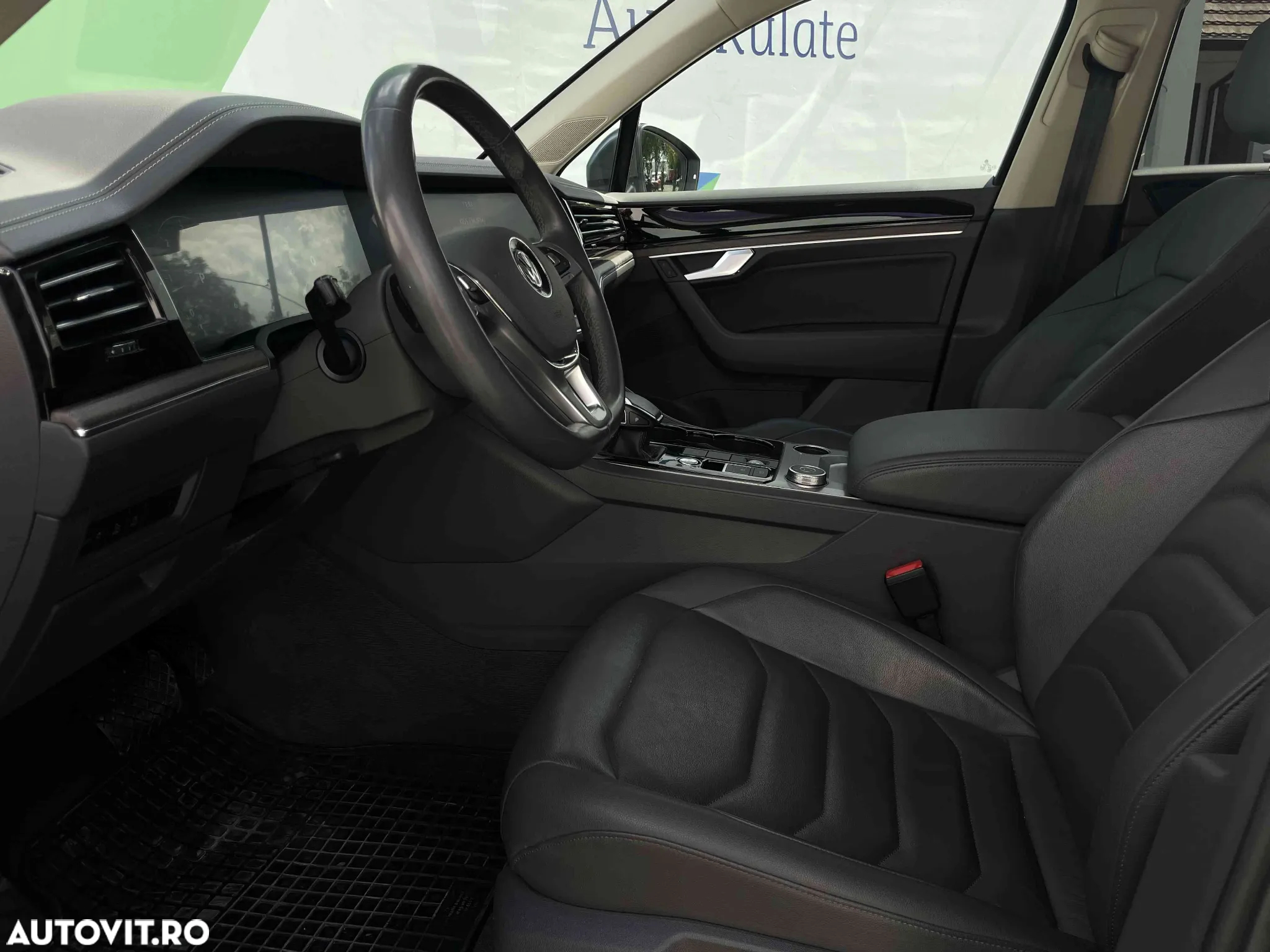 Volkswagen Touareg - 14