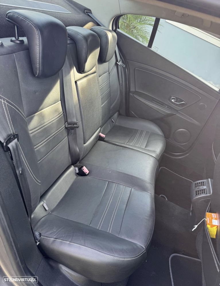 Renault Fluence 1.5 dCi Exclusive - 4