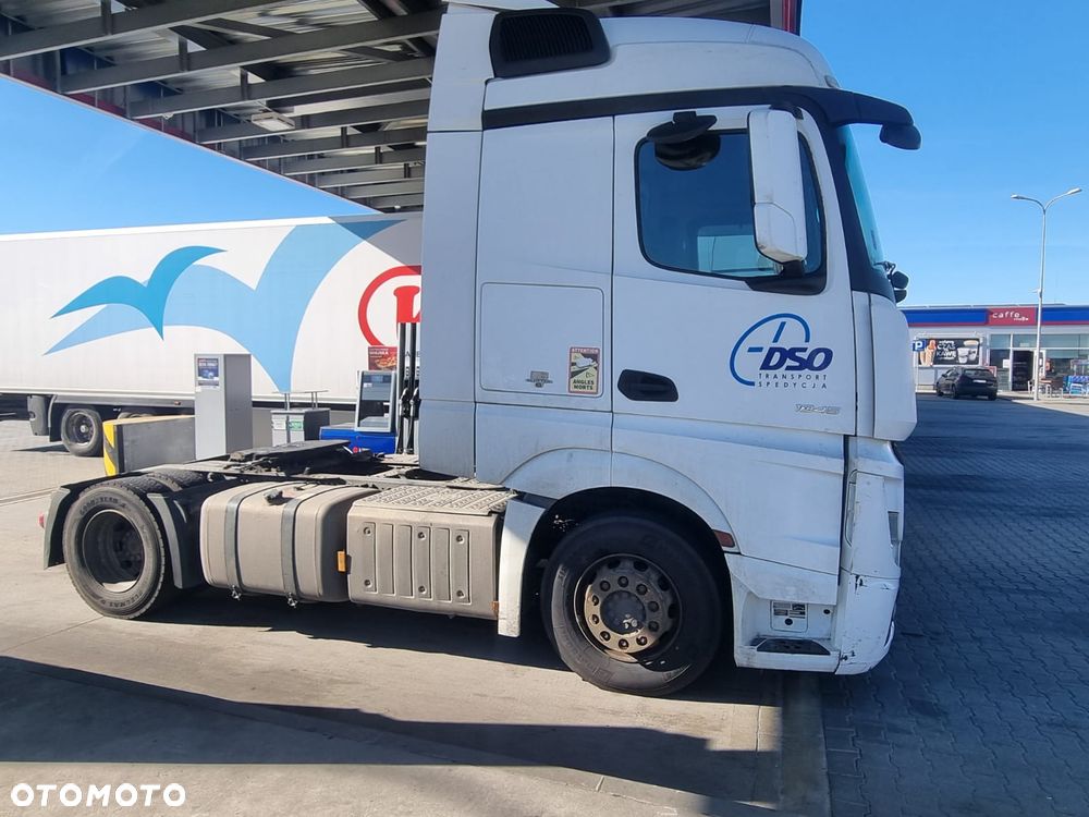 Mercedes-Benz Actros - 2