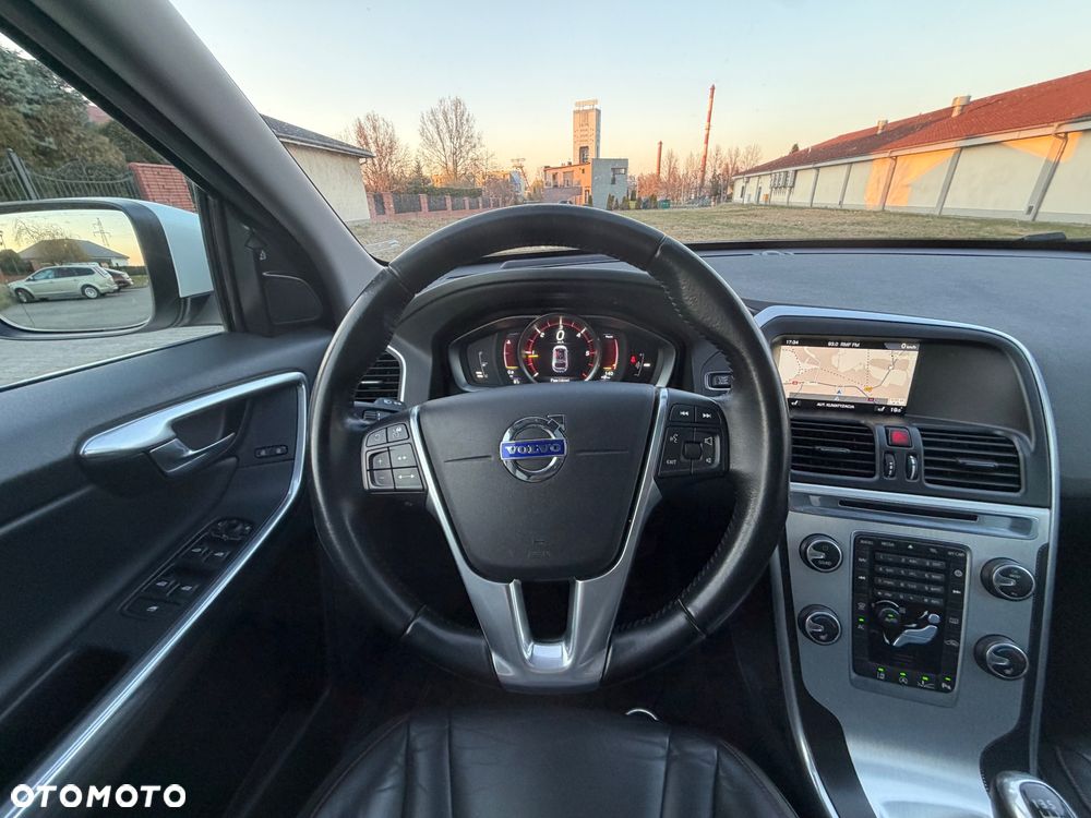 Volvo XC 60 D3 Ocean Race - 23