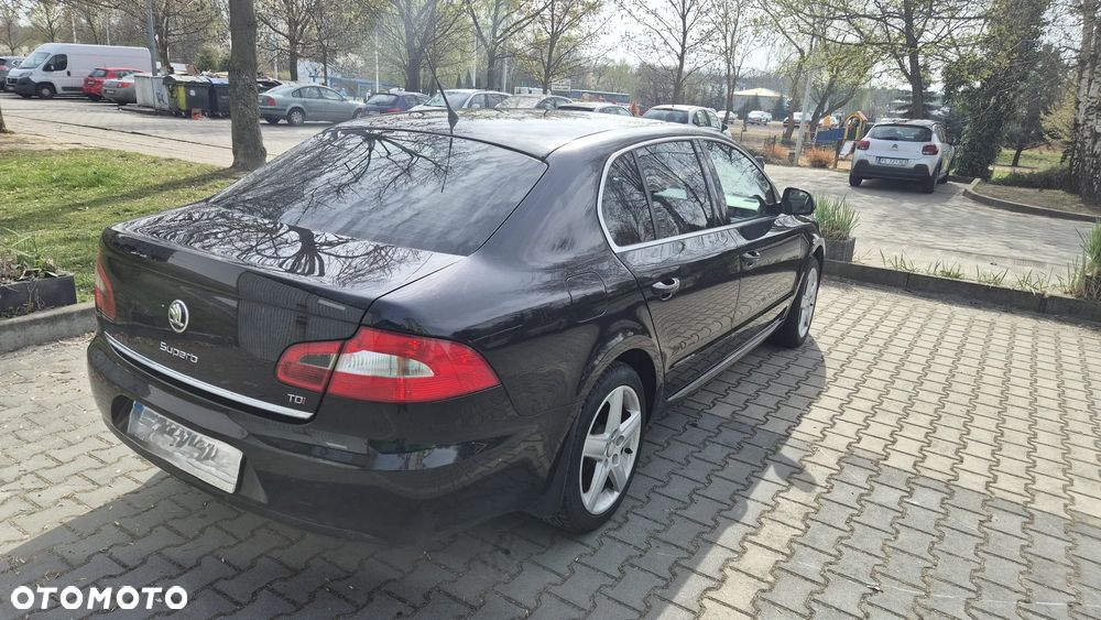 Skoda Superb 2.0 TDI Ambition - 5