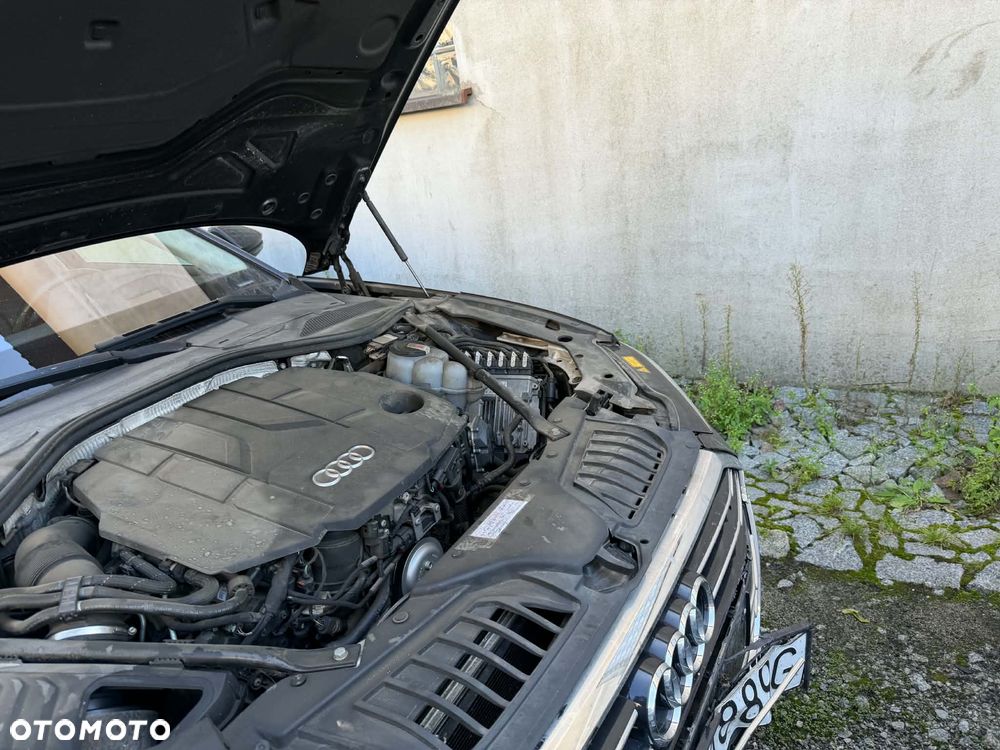 Audi A8 - 8