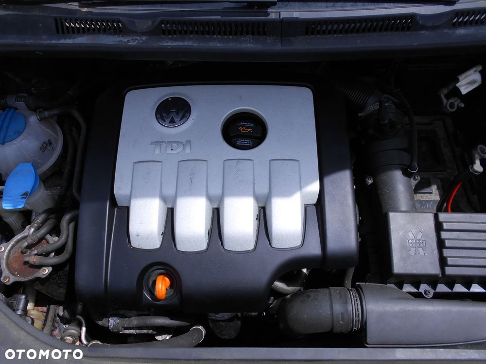 VOLKSWAGEN GOLF PLUS V 5 2005R. 2.0 TDI KOD LAKIERU LD5Q - 6