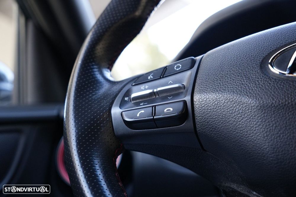 Hyundai Kauai 1.0 T-GDi Pele/Tecido Vermelho - 12