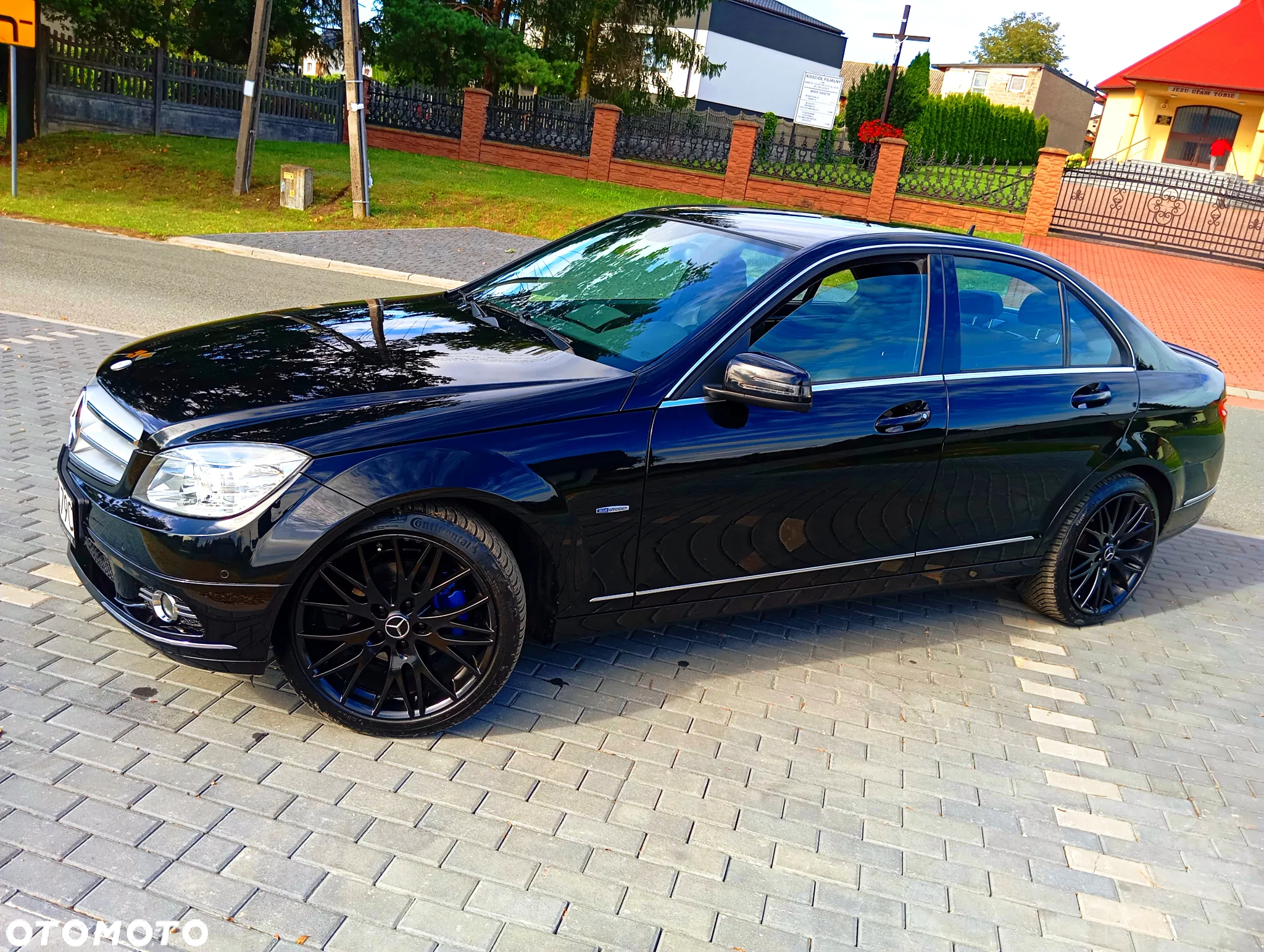 Mercedes-Benz Klasa C 200 CGI Automatik BlueEFFICIENCY Avantgarde - 2