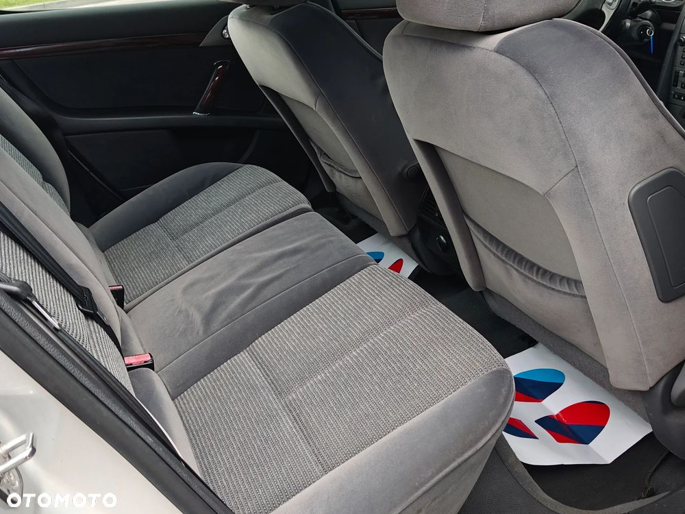 Peugeot 407 2.0 HDi Premium - 8