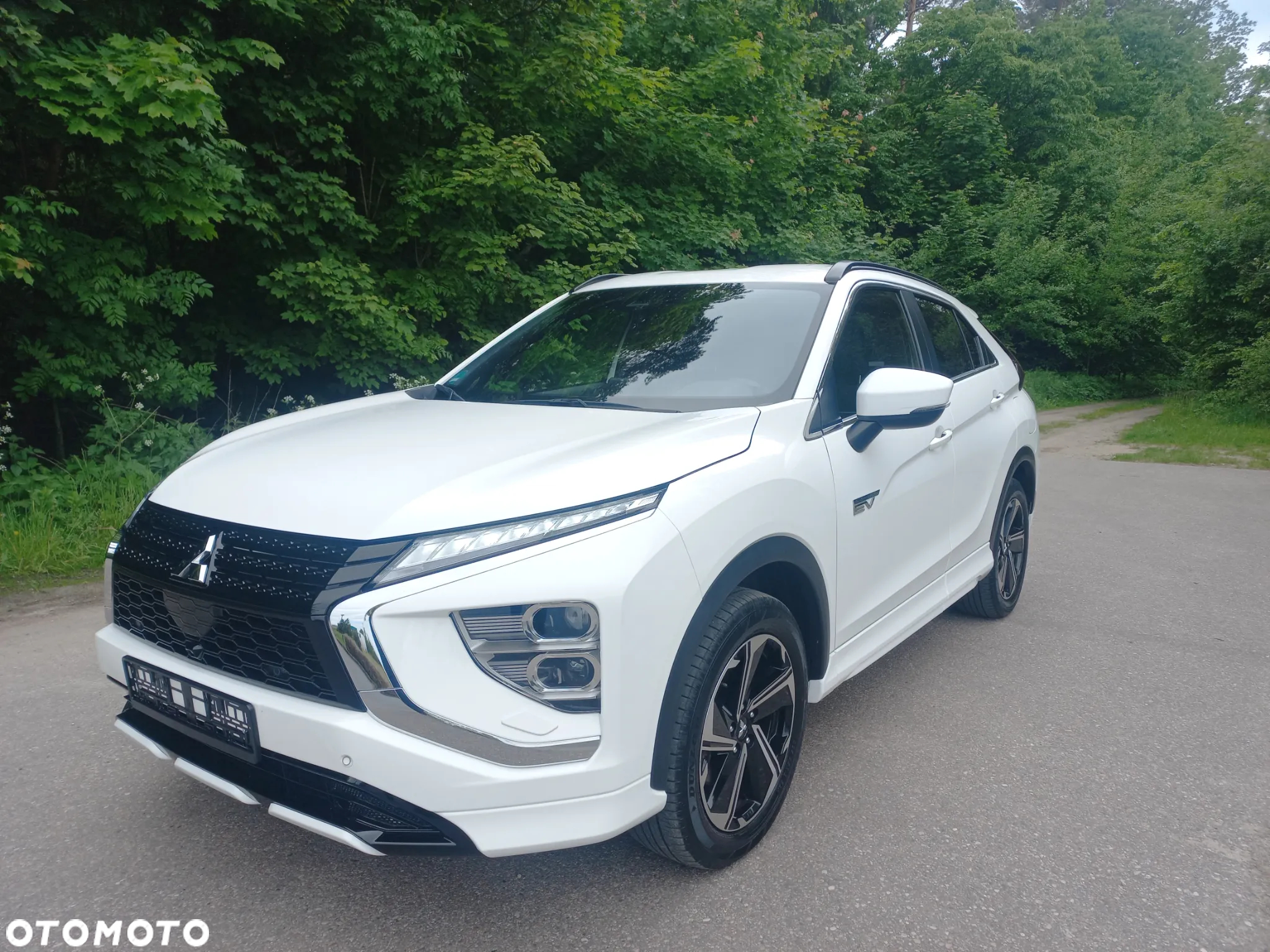 Mitsubishi Eclipse Cross Plug-In Hybrid 4WD Basis - 6
