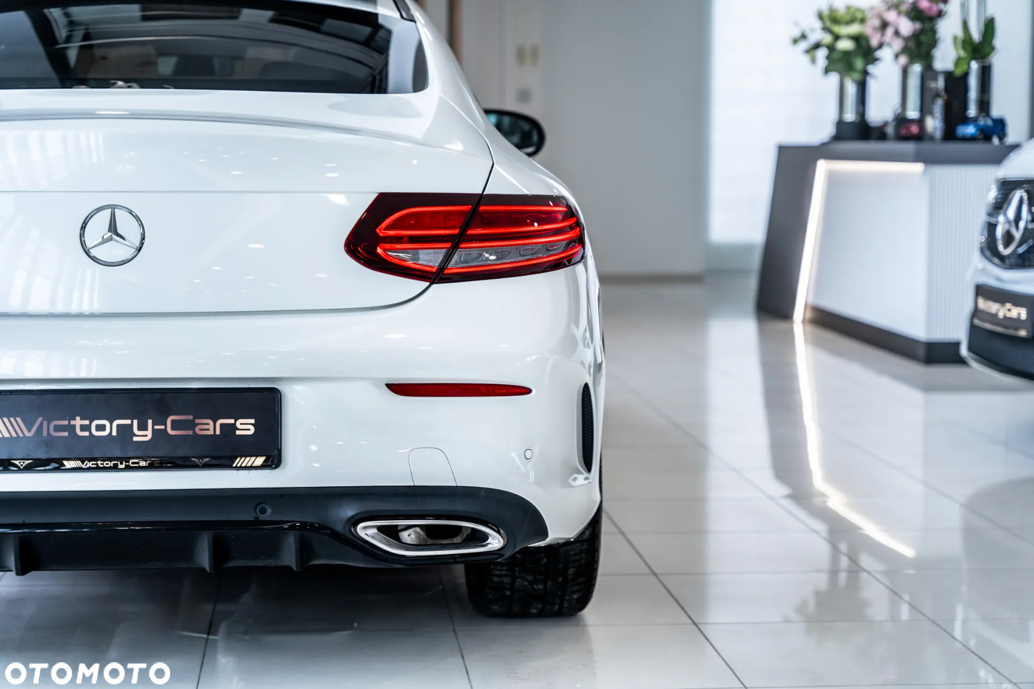 Mercedes-Benz Klasa C 300 9G-TRONIC - 19