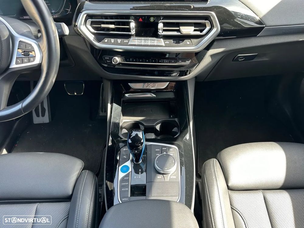 BMW iX3 M Sport Inspiring - 12