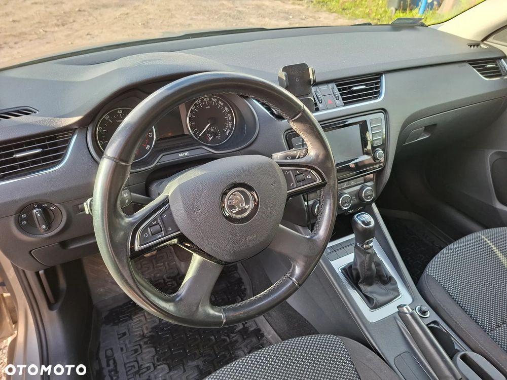 Skoda Octavia 1.4 TSI Ambition - 5