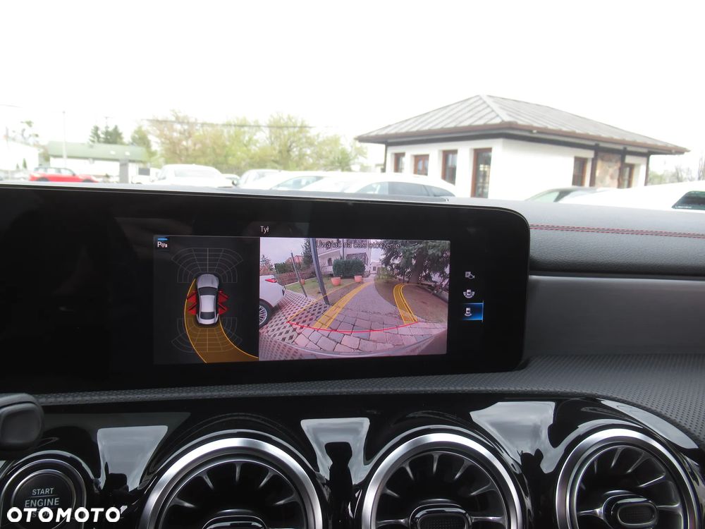 Mercedes-Benz CLA 200 AMG Line 7G-DCT - 19