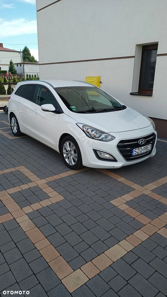 Hyundai i30 1.6 GDI Comfort - 1
