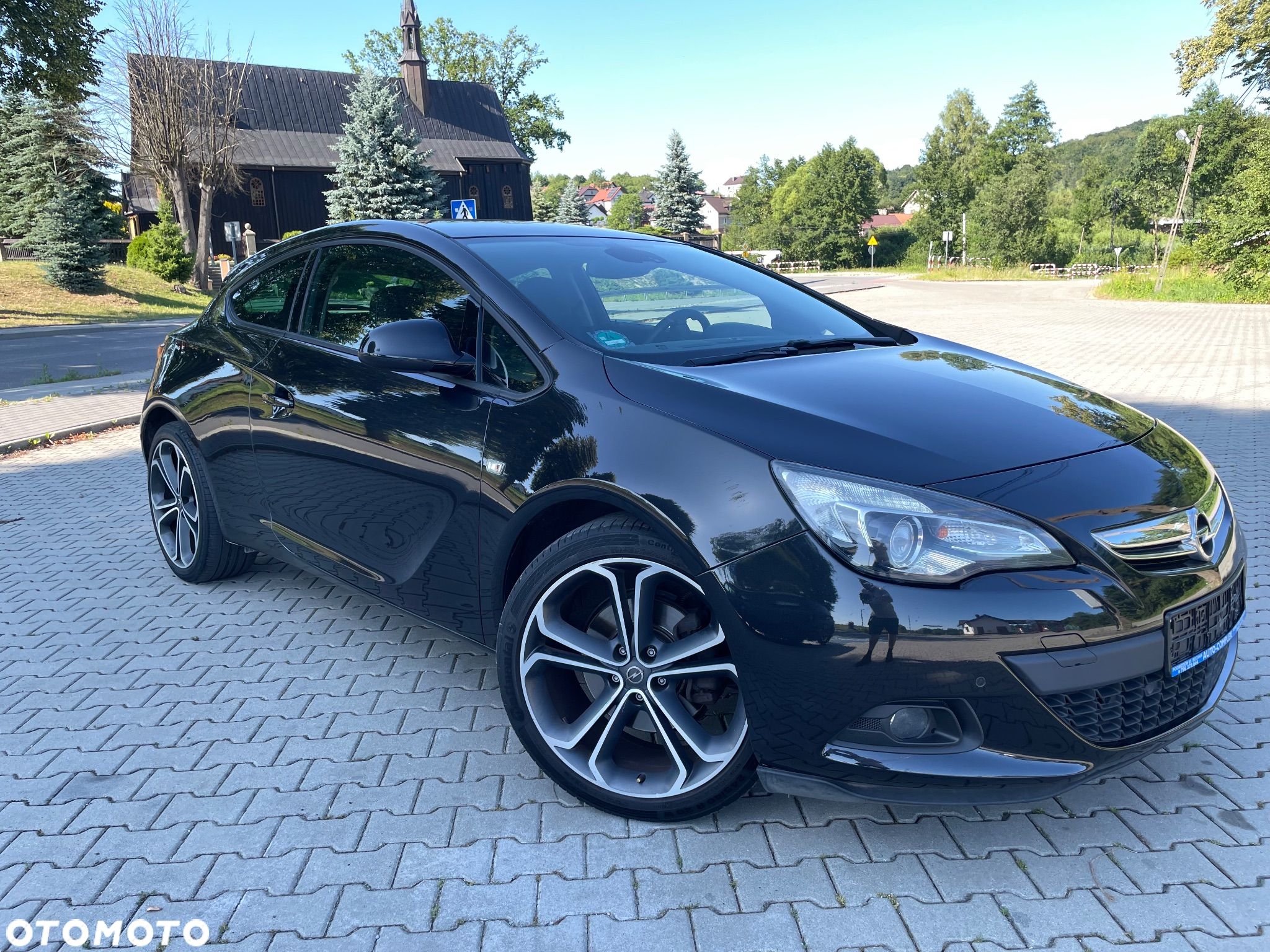 Opel Astra GTC 1.4 Turbo - 1