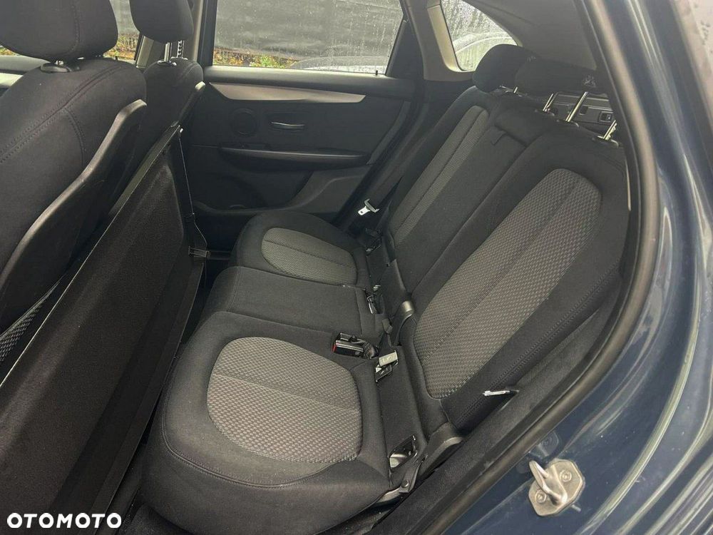BMW Seria 2 218i Advantage - 9