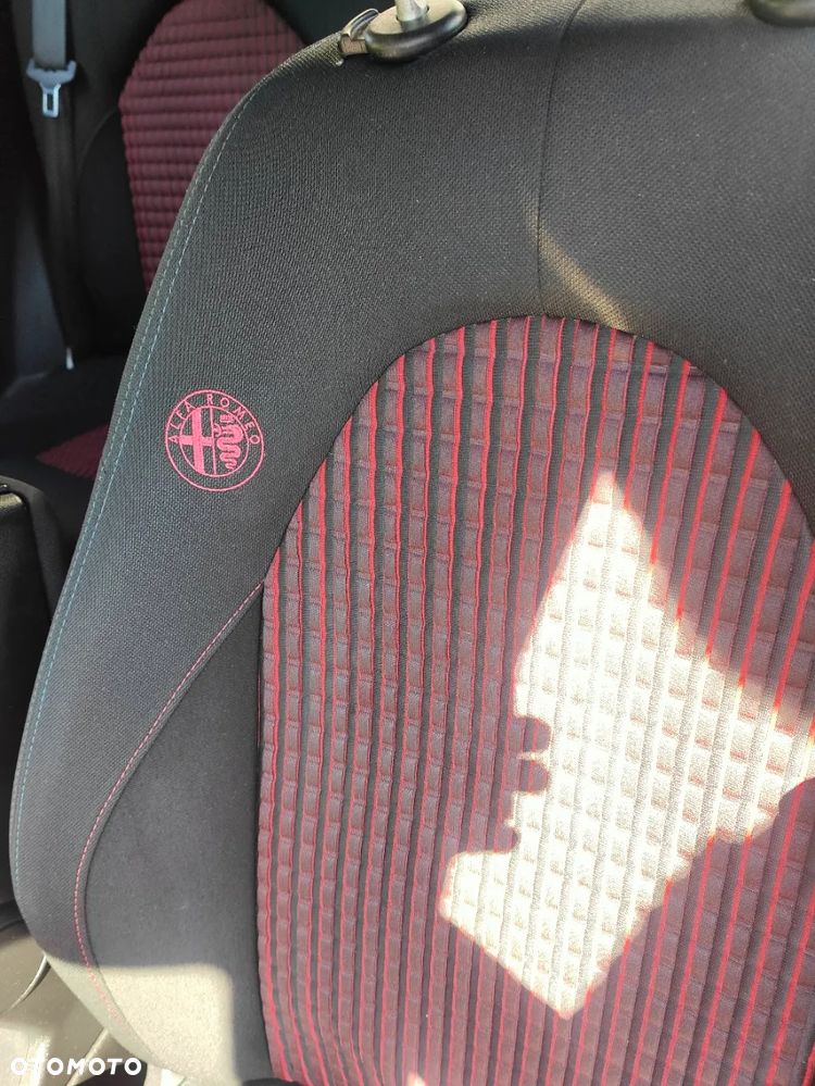Alfa Romeo Mito 1.4 TB MultiAir Distinctive S&S - 16