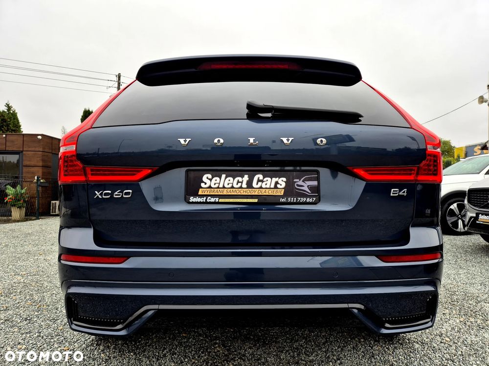 Volvo XC 60 B4 B Plus Dark - 36