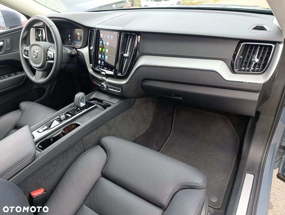 Volvo XC 60 B4 D AWD Plus Bright - 29