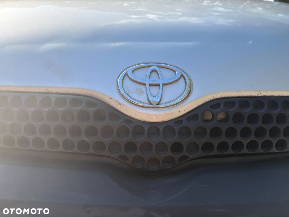 Toyota Yaris - 40