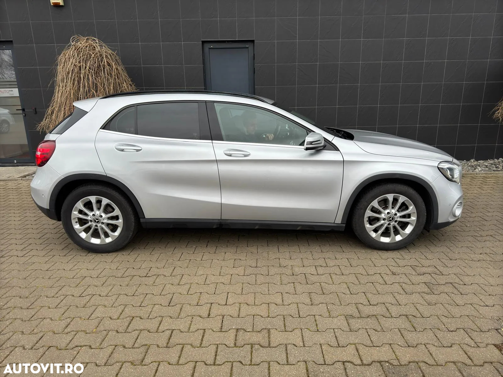 Mercedes-Benz GLA 250 4Matic 7G-DCT Peak Edition - 3
