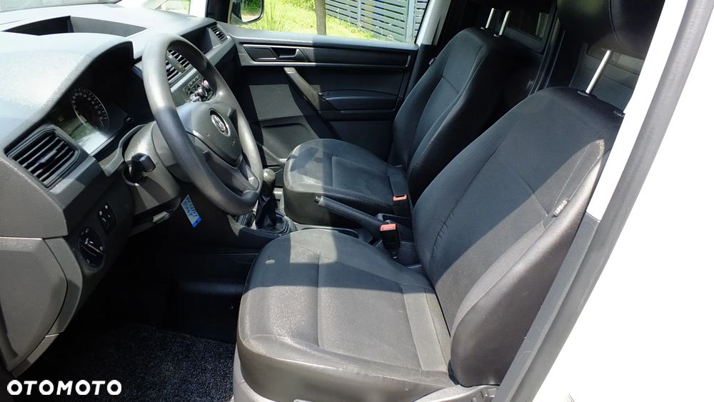 Volkswagen Caddy - 10