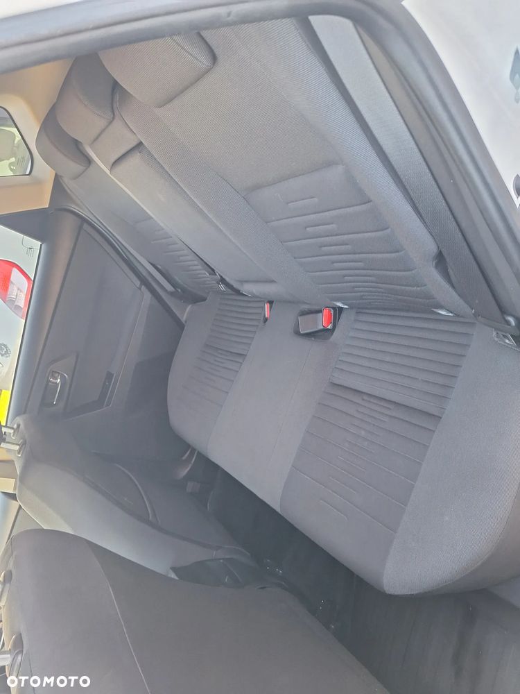 Toyota Auris 1.2 Turbo Design Edition - 8