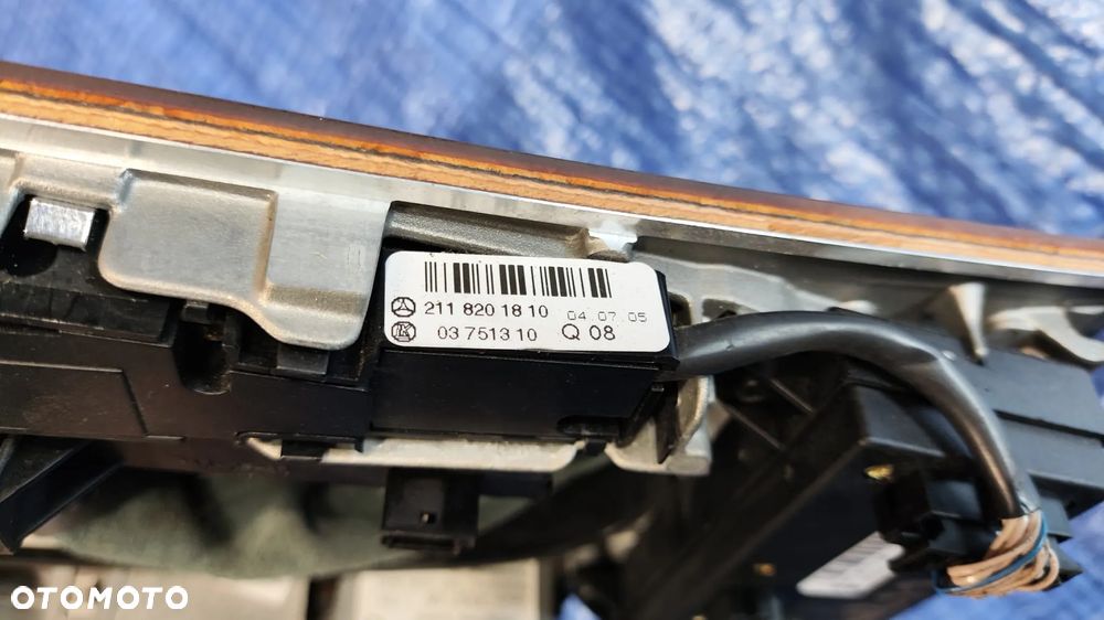 RAMKA SCHOWEK ZMIENIARKI PANEL STEROWANIA DREWNO DEKORY GAŁKA BIEGÓW KEYLESS GO ENGINE START STOP PRZEŁĄCZNIK RADAR DISTRONIC AIRMATIC GRZANIA FOTELI KOMPLET A2115420426 A2118201810 A2118217158 A2116800552 A2116802336 MERCEDES W211 ELEGANCE - 9