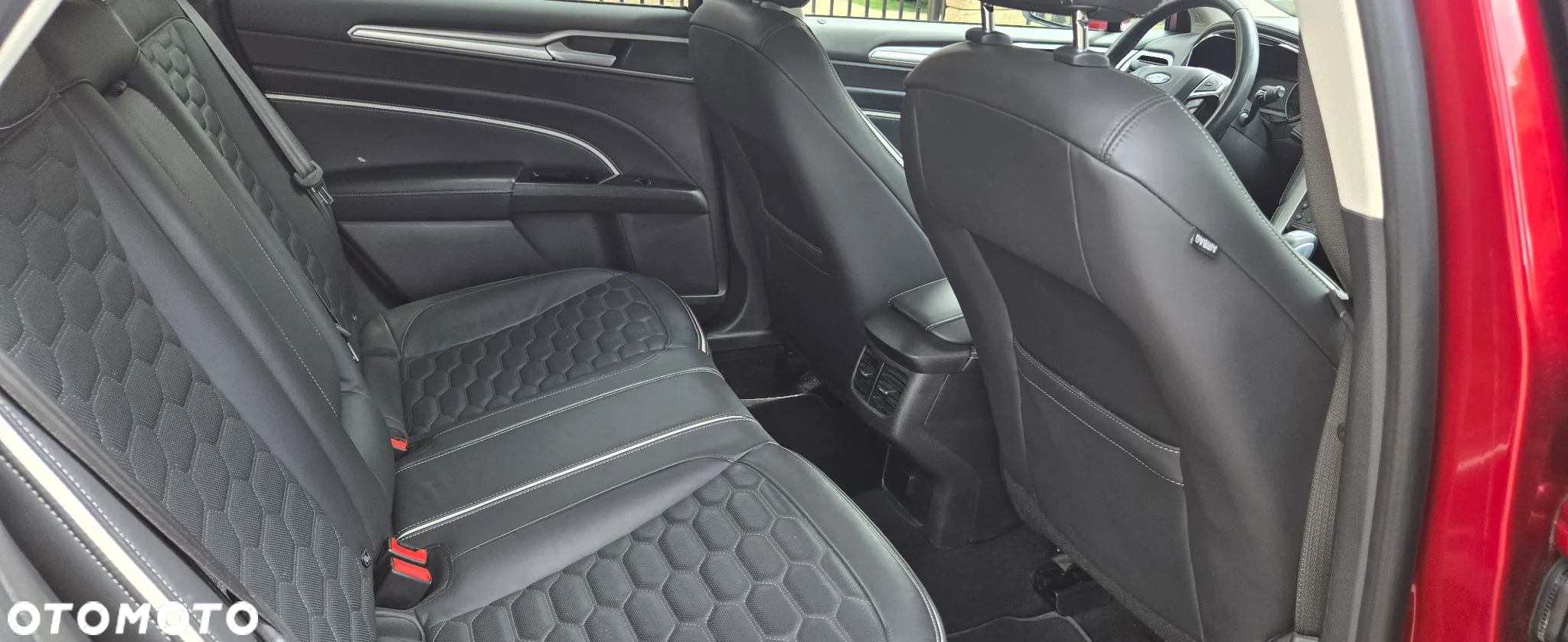 Ford Mondeo Vignale 2.0 TDCi PowerShift - 16