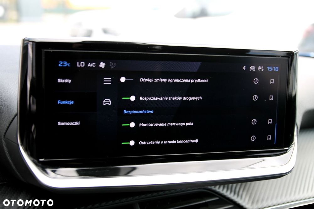Peugeot 2008 1.2 PureTech Allure S&S EAT8 - 26