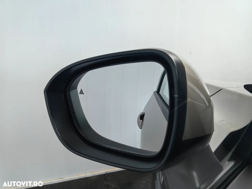 Nissan X-Trail e4ORCE 5 locuri Tekna - 16
