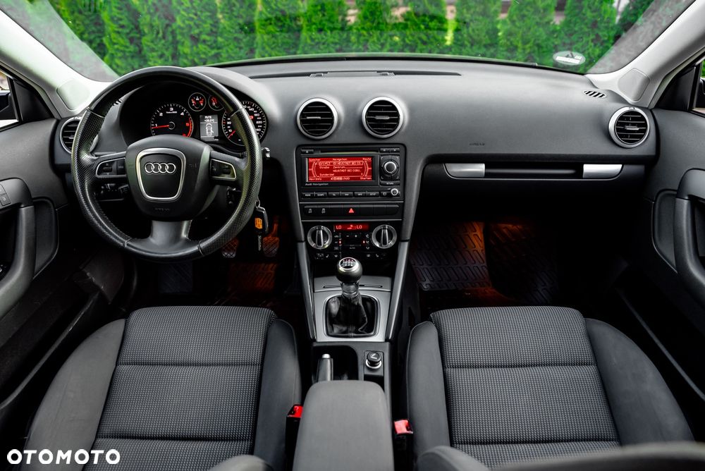 Audi A3 Sportback 2.0 TDI Ambiente - 26