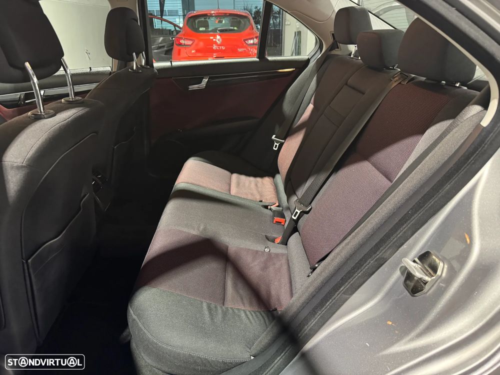 Mercedes-Benz C 180 CDI DPF (BlueEFFICIENCY) Elegance - 25