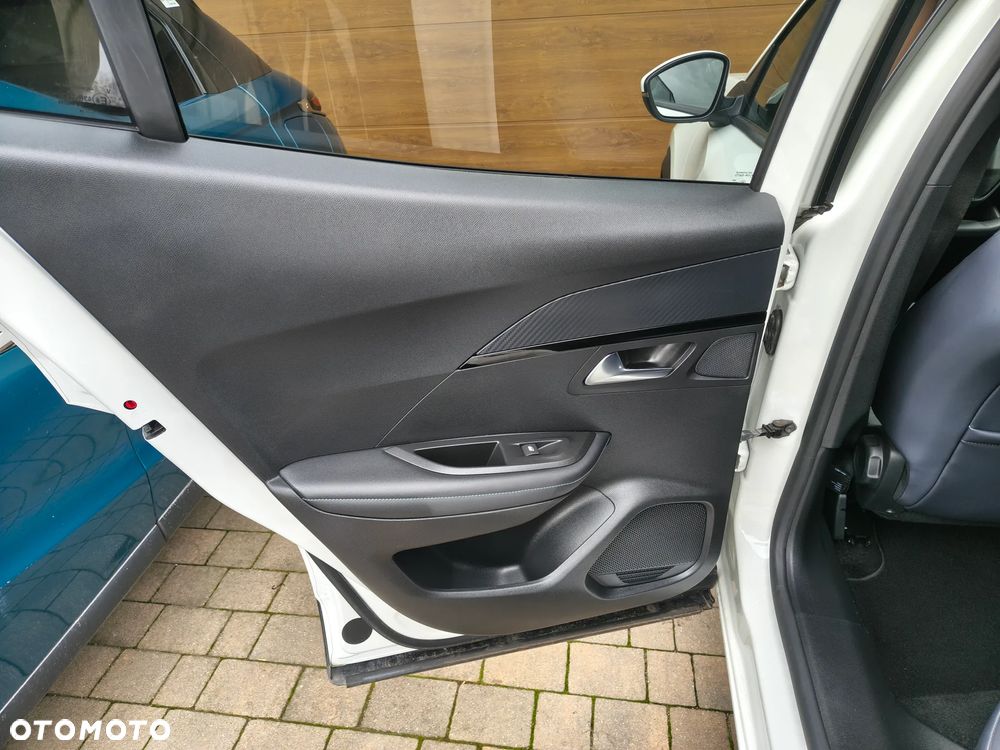 Peugeot 2008 PureTech 130 Allure - 17